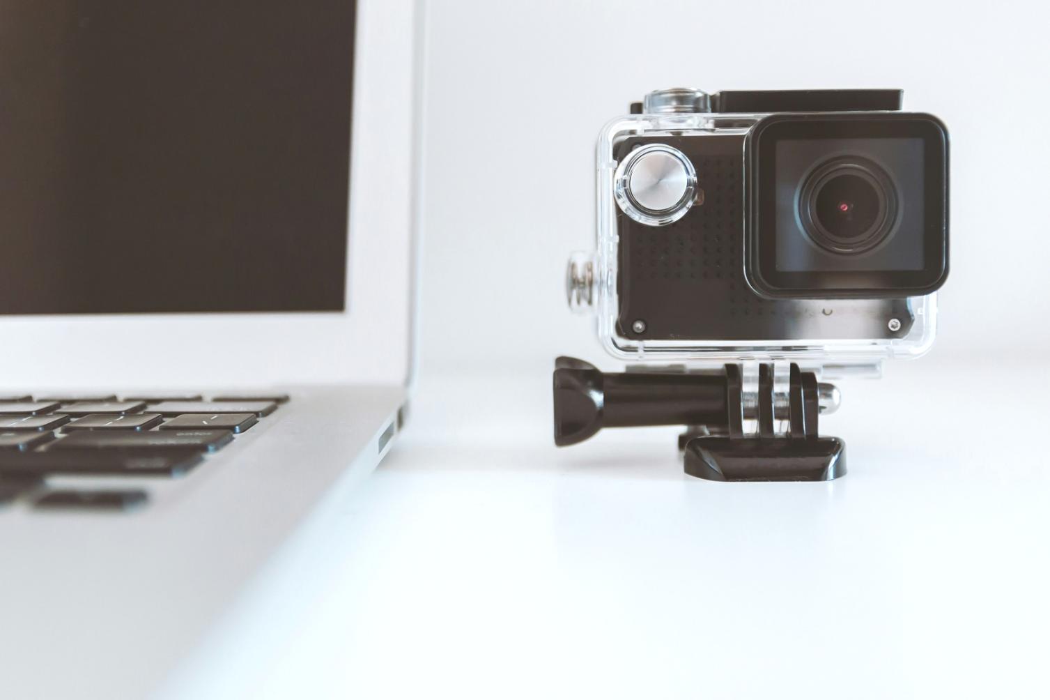 Postazione di lavoro per editing video professionale